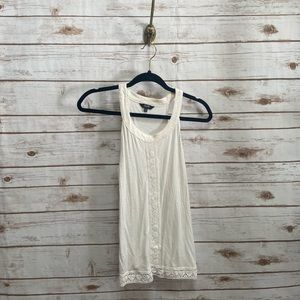 NWT Leighton white tank size medium